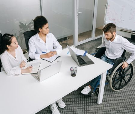 pexels-ivan-samkov-8127692